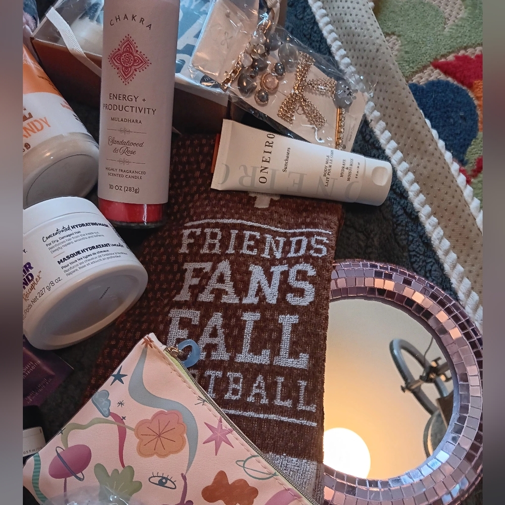 5 Star 🌟 Rated SLAYYIN MYSTERY BOX - Picture 9 of 12